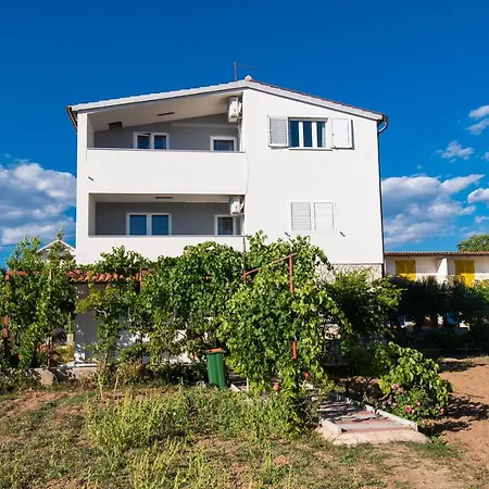 Nena Apartment