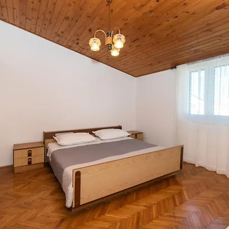 Nena Tribunj (Sibenik-Knin)