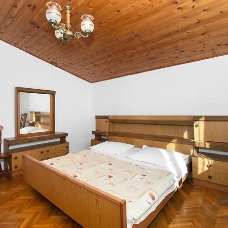 Nena Apartment *